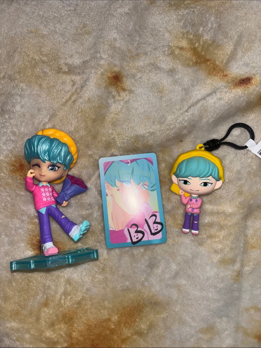 Kpop Demon Hunters Saja Boy figurine, keychain and card - Picture 3 of 4